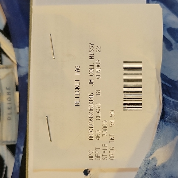 JM Collection, lovely blouse, never been worn. - Picture 7 of 8